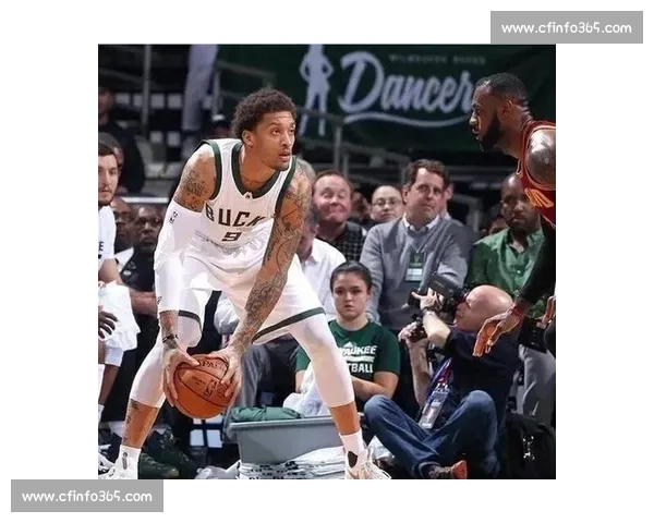 比斯利霍华德硬刚芬森!BIG3 上演退役球星暴力美学,抱摔冲突 + 垃圾话引爆全场 比斯利霍华德硬刚芬森!BIG3 上演退役球星暴力美学,抱摔冲突 + 垃圾话引爆全场